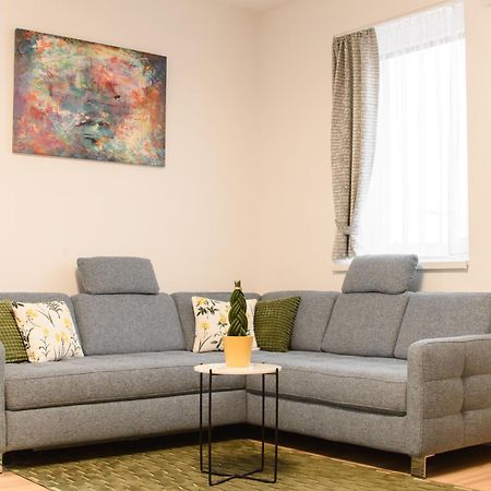 Eliza 2 Apartman Buk Ngoại thất bức ảnh